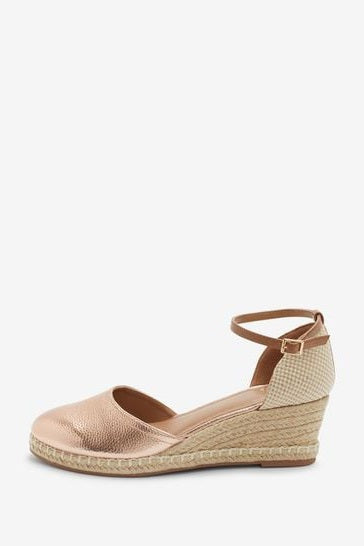 Forever Comfort - Rose Gold Closed Toe Wedges (Size 6W) - Like New