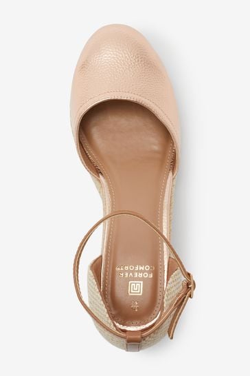 Forever Comfort - Rose Gold Closed Toe Wedges (Size 6W) - Like New